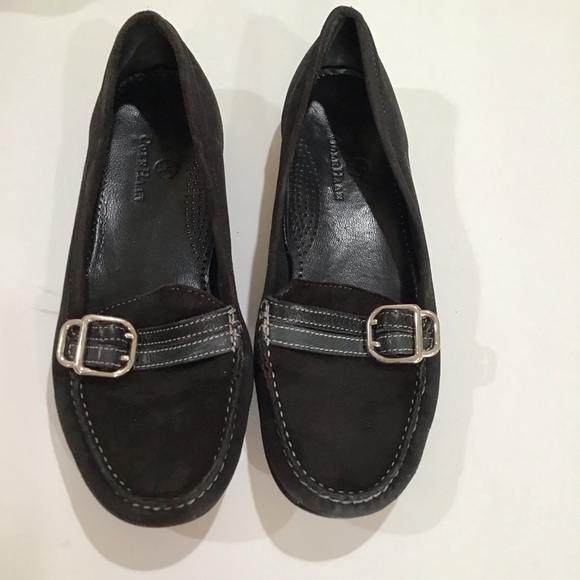 Cole Haan leather slip on loafers size 7.5 B Black flats - Picture 1 of 5